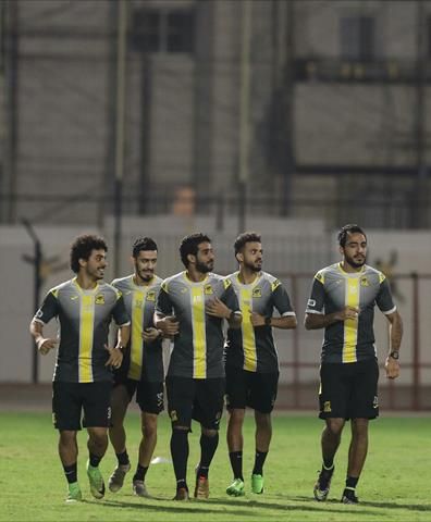 لاعبو اتحاد جدة