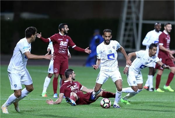 لقاء سابق بين الفريقين