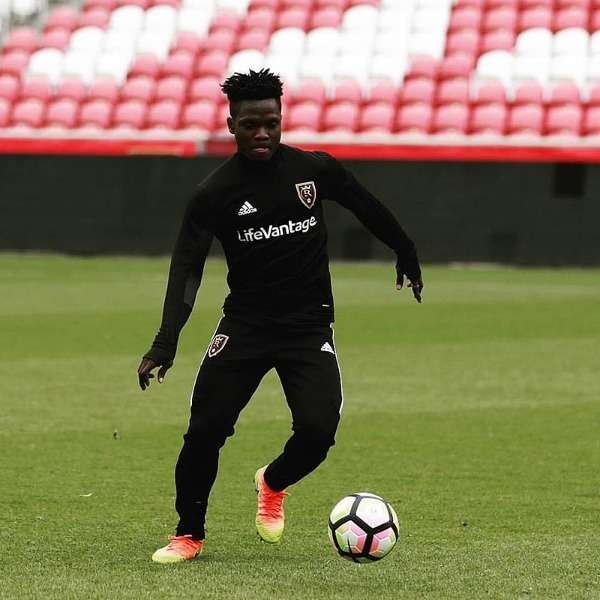 ايمانويل اوكران 