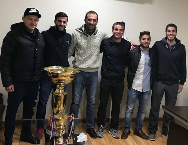 اللاعبون بعد التوقيع