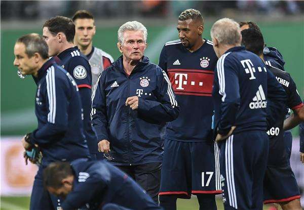 هاينكس وسط لاعبي بايرن