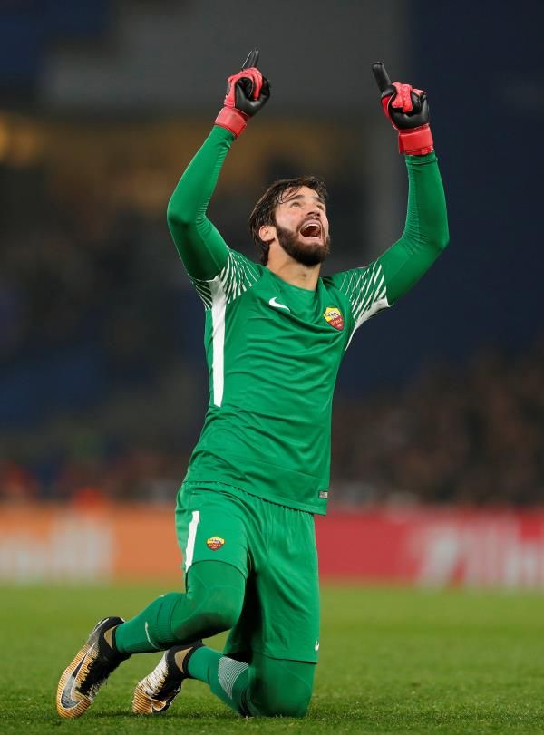 أليسون بيكر