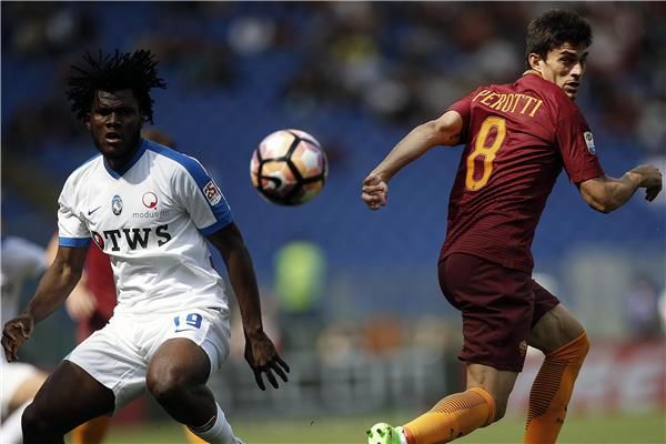 جانب من لقاء سابق بين الفريقين