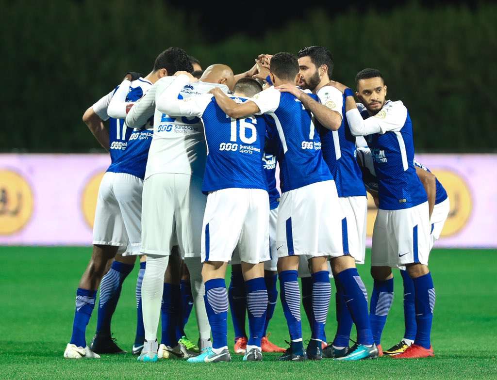 لاعبو الهلال  