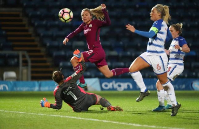 من مباراة مانشستر سيتي وريدينج