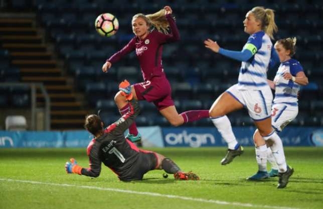 من مباراة مانشستر سيتي وريدينج