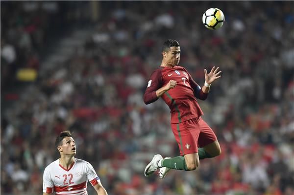 رونالدو بقميص البرتغال