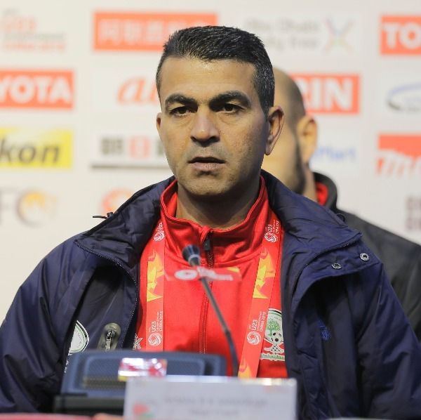  أيمن صندوقة