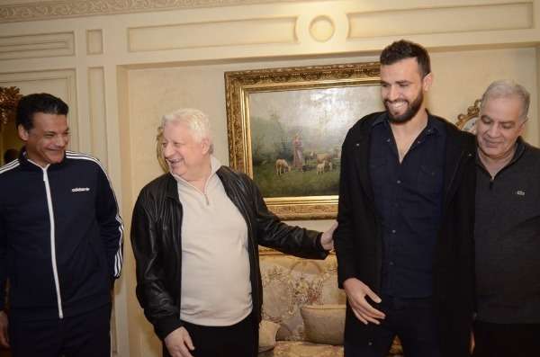 من تقديم النقاز