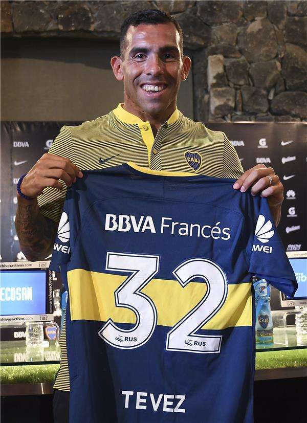 كارلوس تيفيز