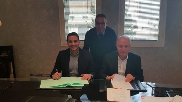 من توقيع عمار الجمل