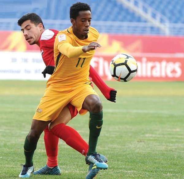 المهاجم الأسترالي بروس كاماو في مواجهة سوريا