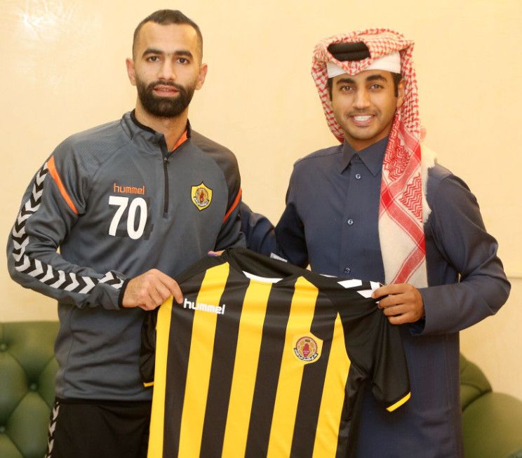 أسامة الأومري أثناء تقديمه