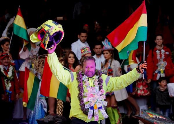 من الاستقبال 