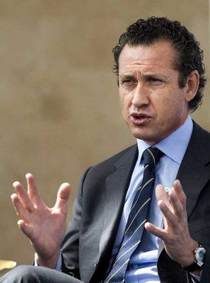 الأرجنتيني خورخي فالدانو مدير عام نادي ريال مدريد 