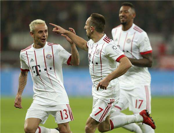 احتفال لاعبو بايرن