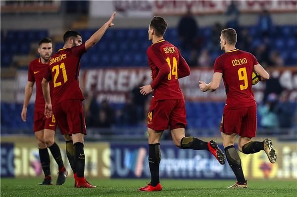 دجيكو مع لاعبي روما