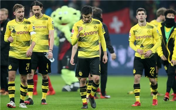  بوليسيتش مع لاعبي دورتموند