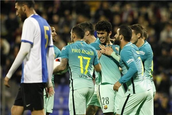 لاعبو برشلونة