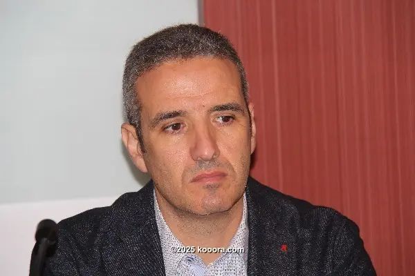 ?i=corr%2f32%2fkoo_32128