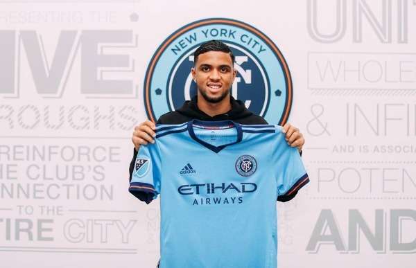 التاجوري بقميص نيويورك سيتي