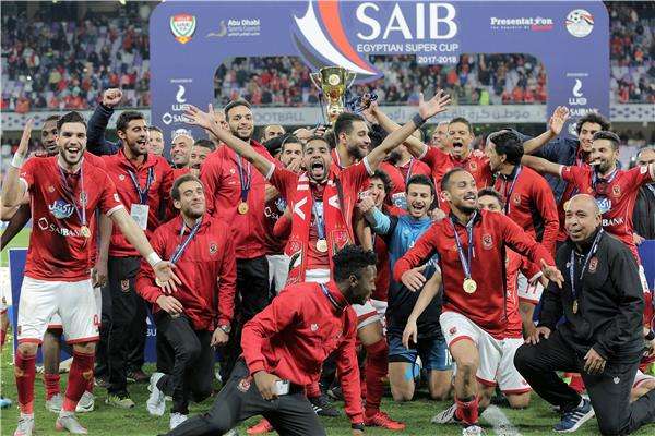 لاعبو الأهلي