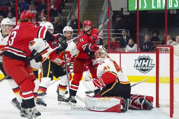 ?i=reuters%2f2018-01-14%2f2018-01-14t215627z_563352926_nocid_rtrmadp_3_nhl-calgary-flames-at-carolina-hurricanes_reuters