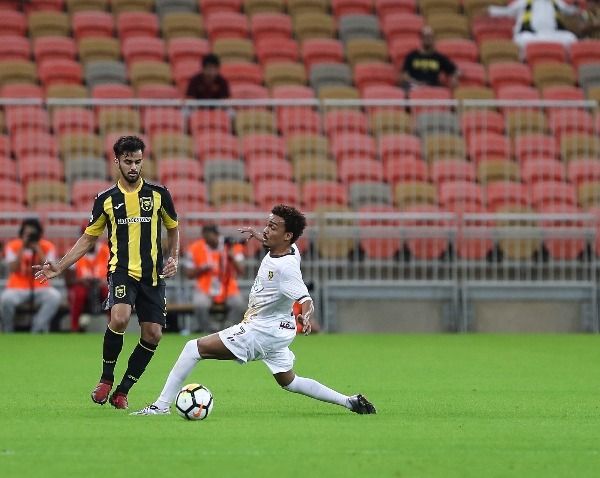 طارق عبدالله