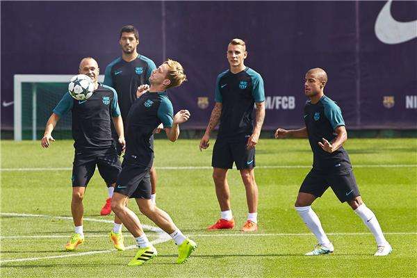 لاعبو برشلونة - أرشيفية