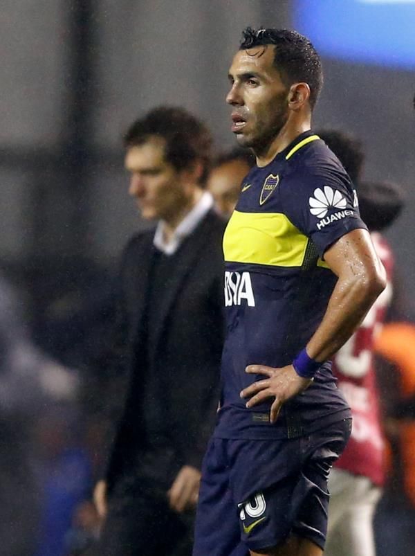 كارلوس تيفيز