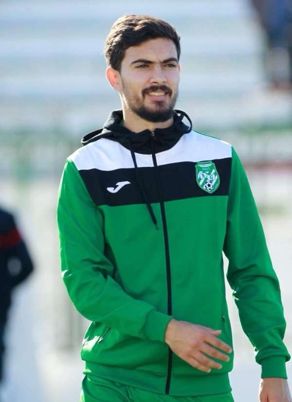  خليل البلدي بزي الملعب القابسي