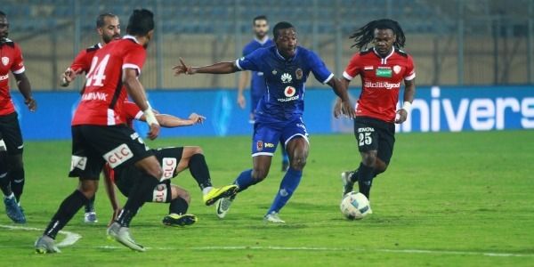 جانب من مباراة الأهلي وطلائع الجيش
