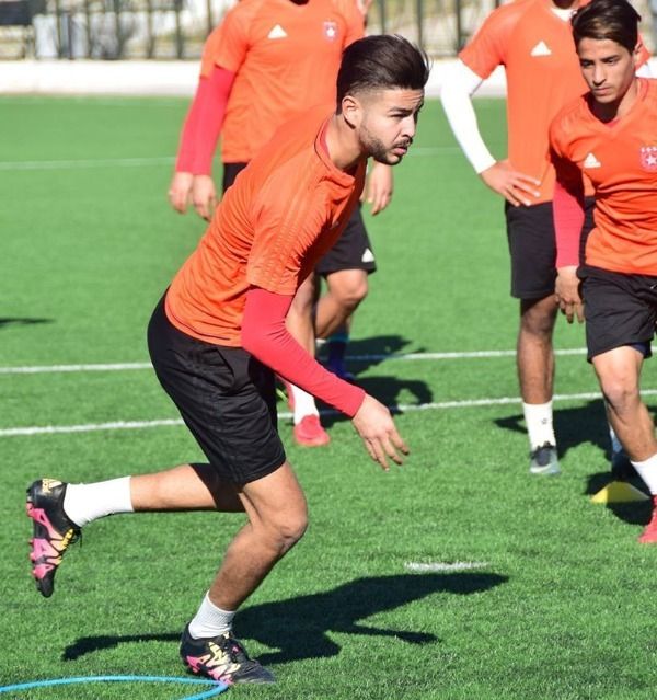 مرتضى بن وناس خلال التدريبات