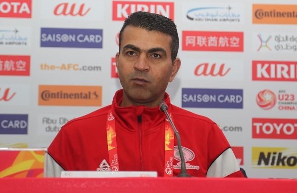  أيمن صندوقة