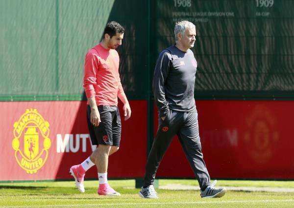 مورينيو ومخيتريان