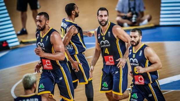 لاعبو الرياضي بيروت