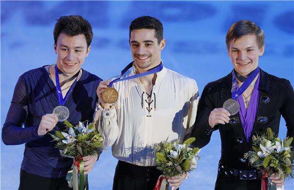 جانب من التتويج