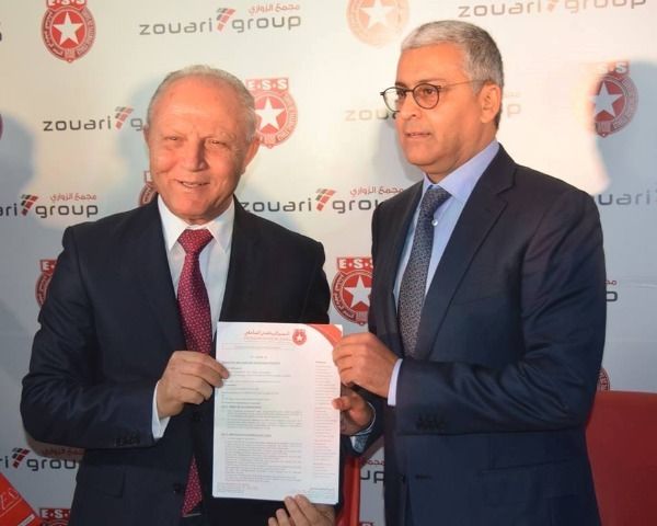 من حفل توقيع العقود