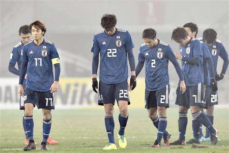 لاعبو اليابان بعد الخروج من البطولة