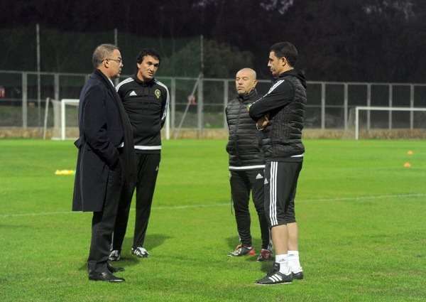 من زيارة فوزي لقجع للمنتخب المحلي