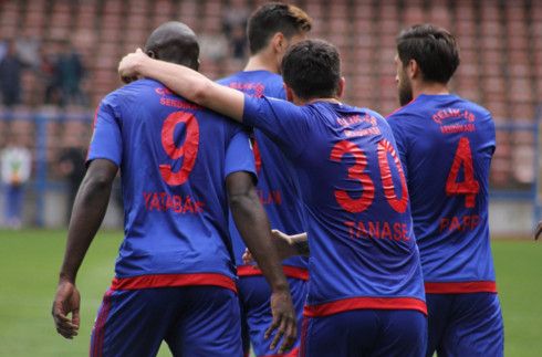 لاعبو كارابوك سبور