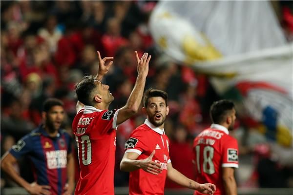 فرحة لاعبي بنفيكا