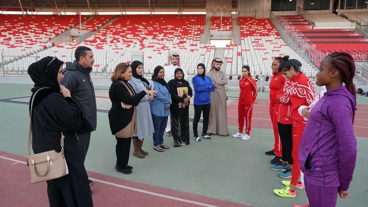 جانب من زيارة الشيخة حياة