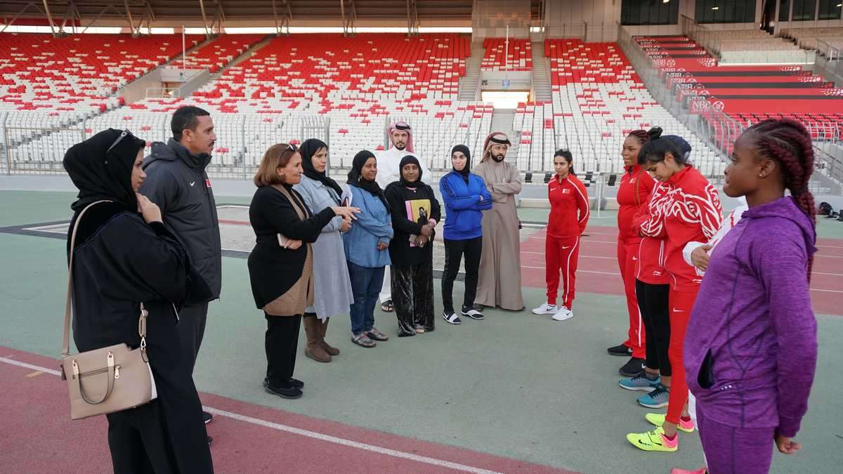 جانب من زيارة الشيخة حياة