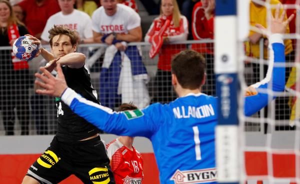 جانب من مباراة ألمانيا والدنمارك