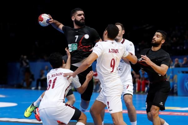 جانب من أخر مواجهة بين البحرين وقطر