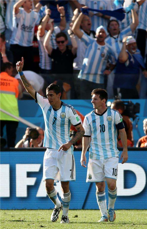 دي ماريا مع ميسي