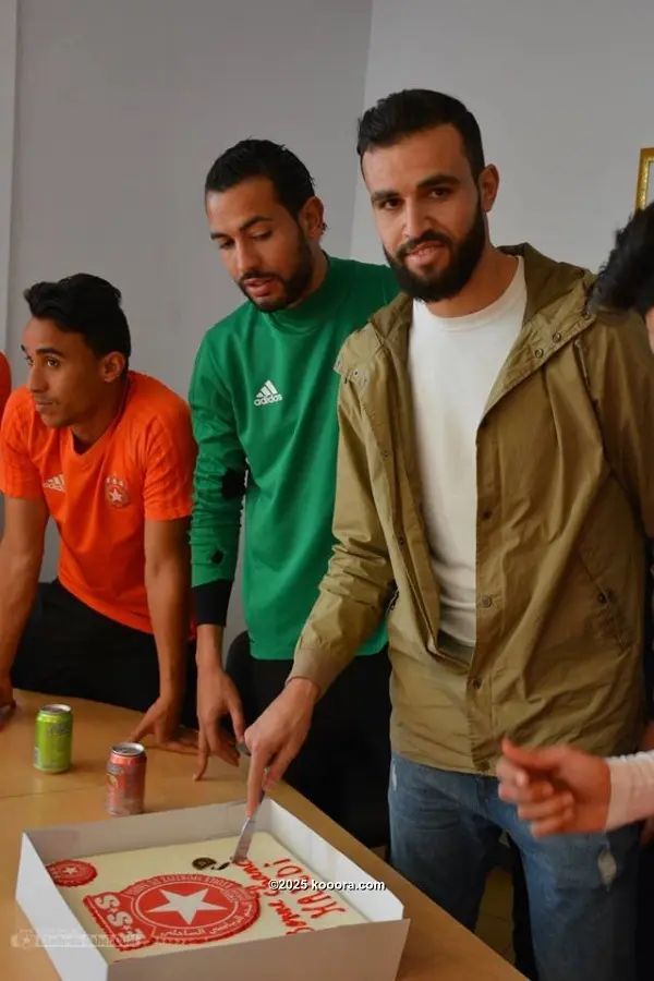 ?i=corr%2f33%2fkoo_33832