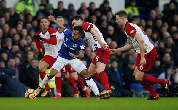 من لقاء إيفرتون ووست بروميتش