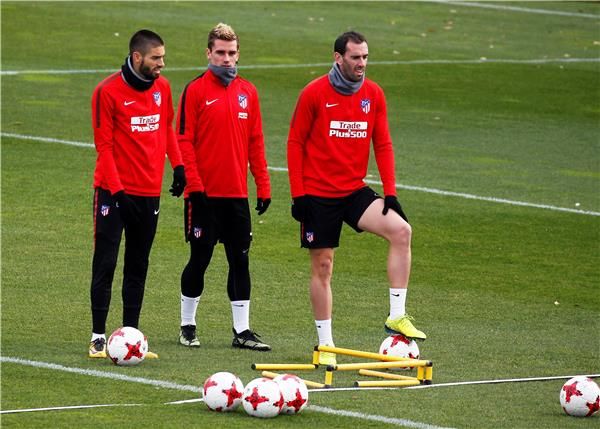 كاراسكو في تدريبات أتلتيكو مدريد